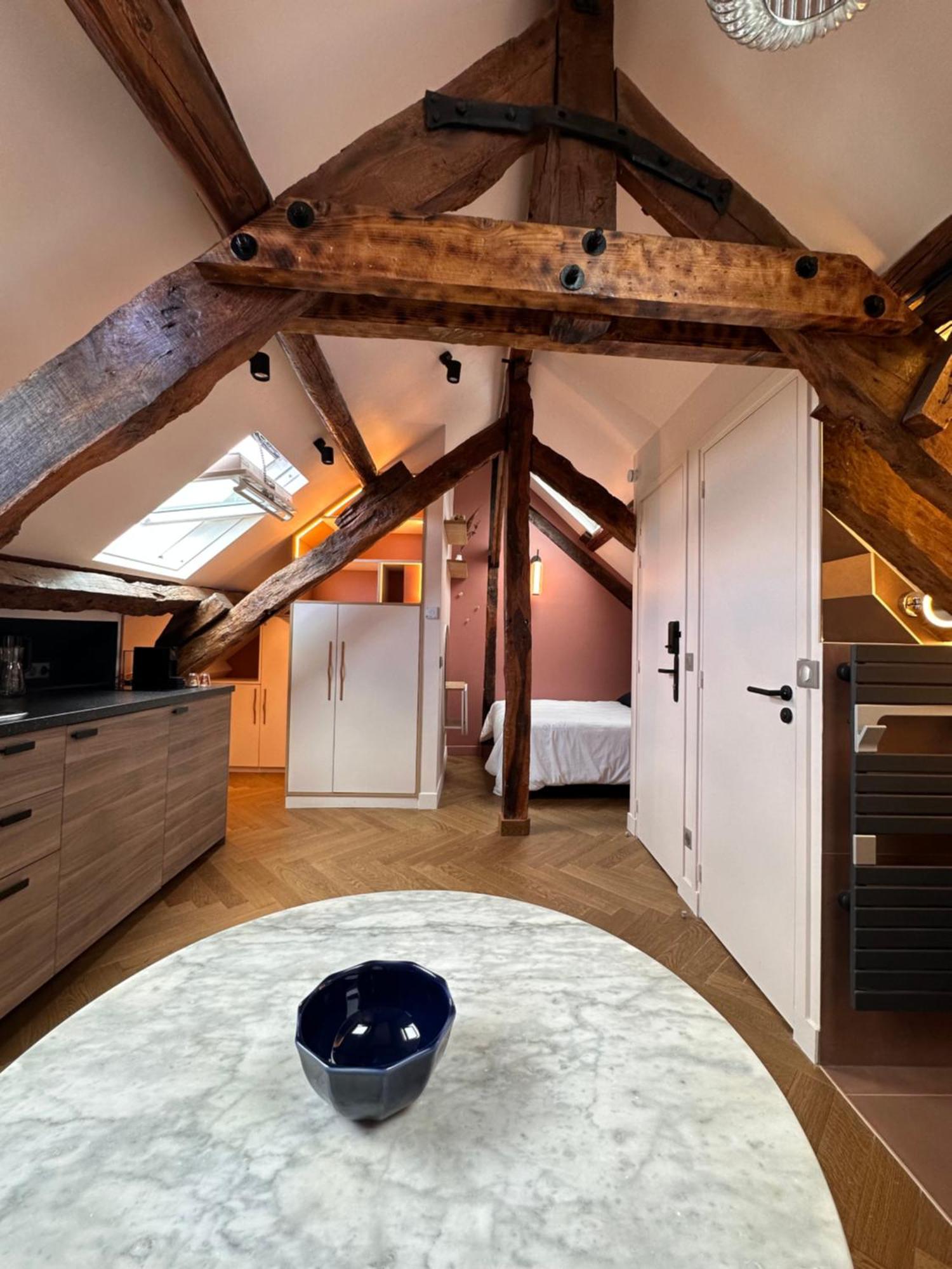 Nid D'Amour Sous Les Toits ! Honfleur Eksteriør billede